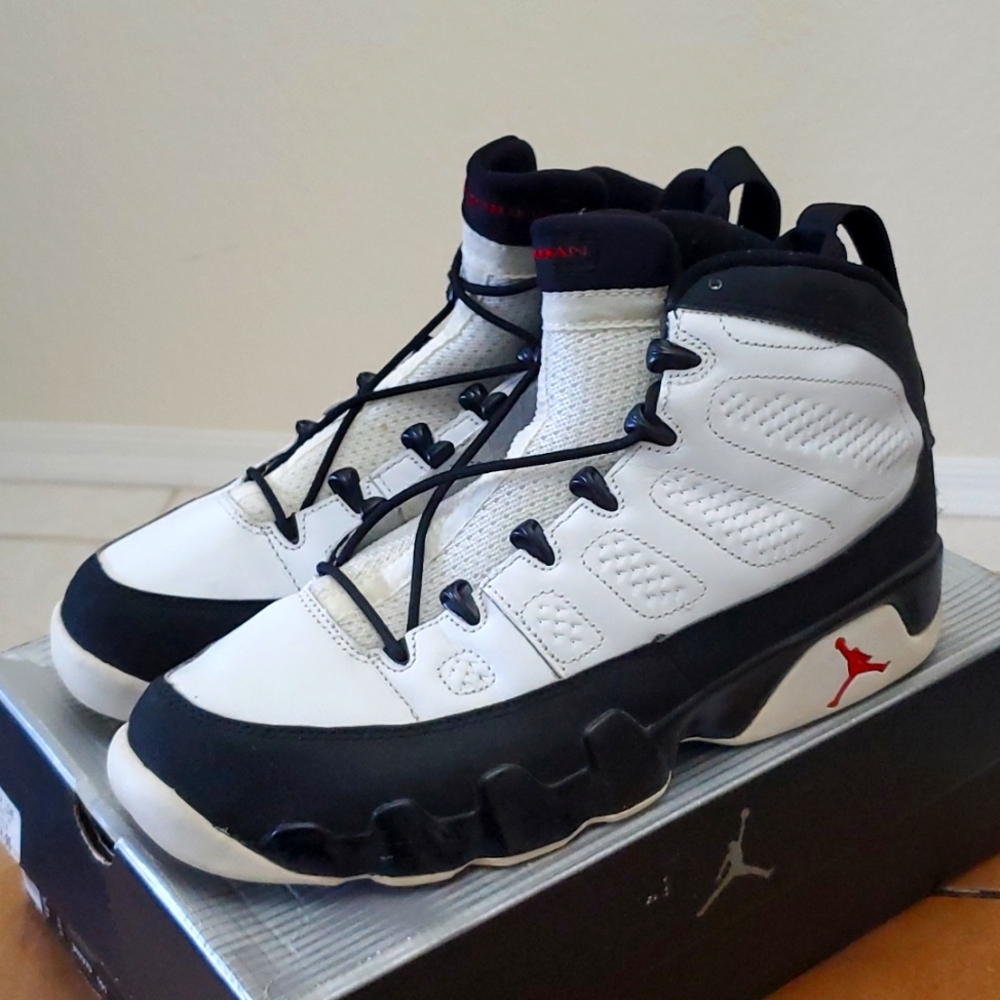 AIR JORDAN 9 RETRO (302370-101)